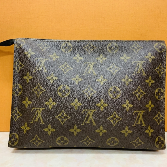 đź’‹Authentic Louis Vuitton Vintage Toiletry 26 - Picture 13 of 13